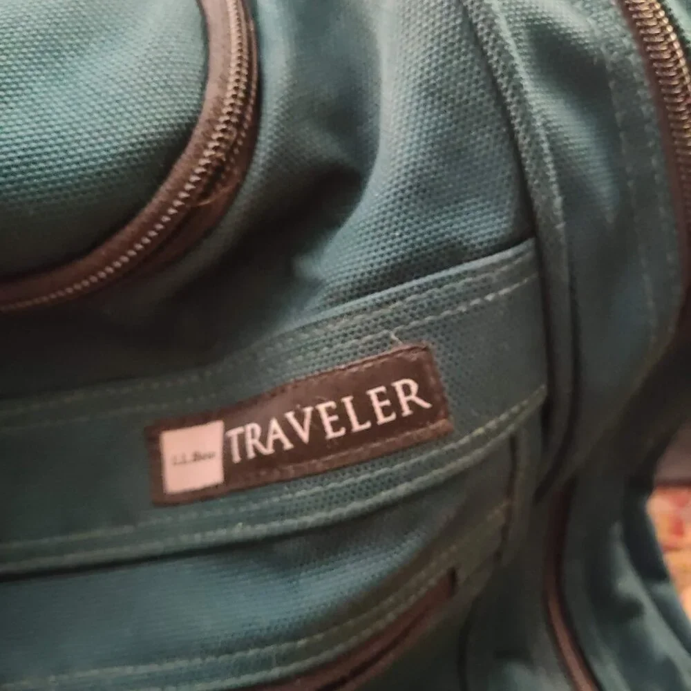 Vintage LL Bean Traveller Rolling Duffel Bag Suitcase 30